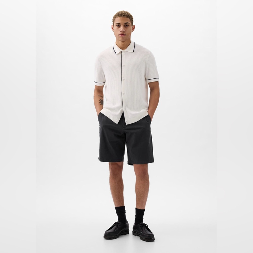 Gap 10” black shorts